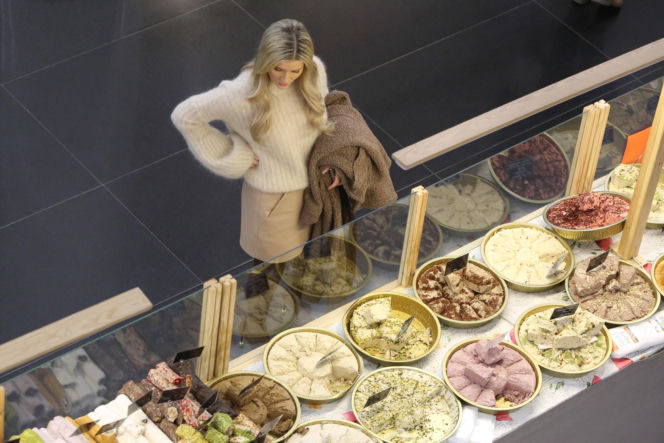 Joanna Krupa z siostrą Martą. Zjadły w mlecznym i poszły po patelnię