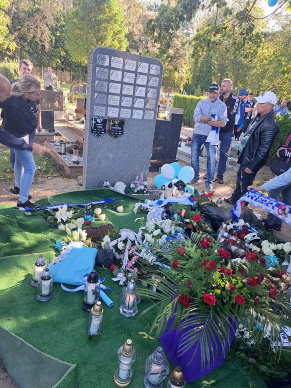 Tłum ludzi pożegnał "Taśmę". Był jednym z najwierniejszych kibiców Unii Leszno