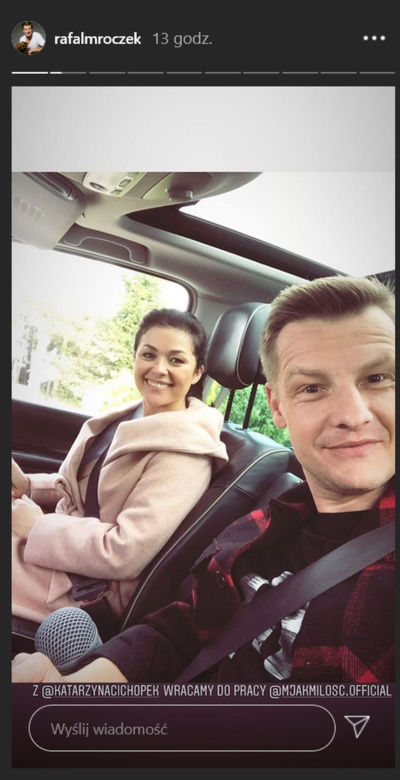 M jak miłość po wakacjach 2020. Kinga (Katarzyna Cichopek), Paweł (Rafał Mroczek) na planie