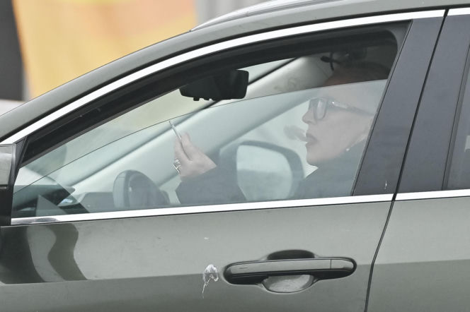 Krystyna Janda kurzy w aucie