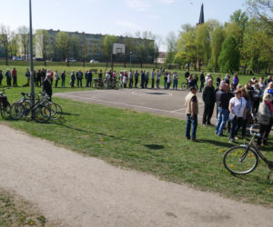 Sad edukacyjny na Antoniuku oficjalnie otwarty. Miasto rozdało tysiąc drzewek owocowych [ZDJĘCIA, AUDIO]