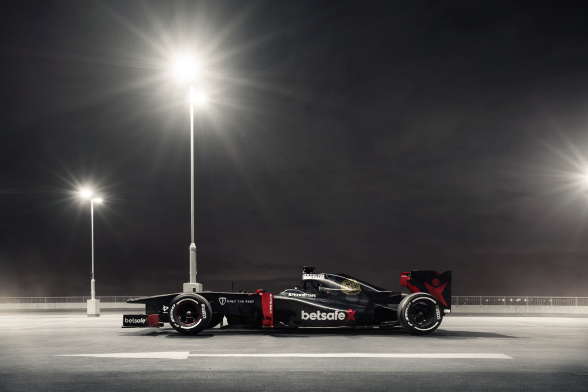 2011 Sauber C30 F1 na Gumball 3000