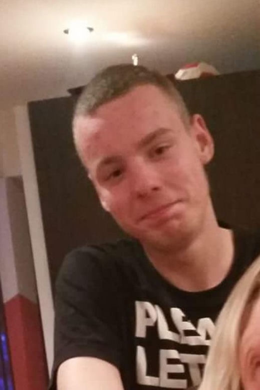 Zaginął 21-latek z Torunia. Policja i rodzina prosi o pomoc w jego odnalezieniu