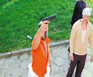 Tak się bawią dzieci policjantów