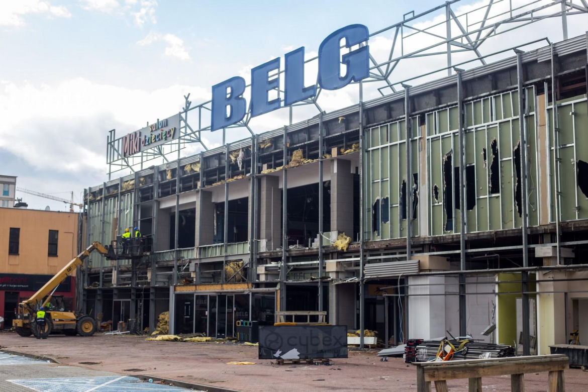 Belg znika na naszych oczach. Trwa wyburzanie kultowego centrum handlowego ZDJĘCIA