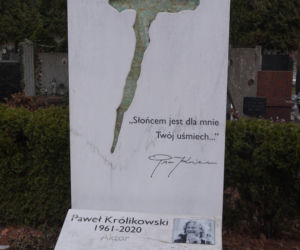 Grób Pawła Królikowskiego na Powązkach w Warszawie