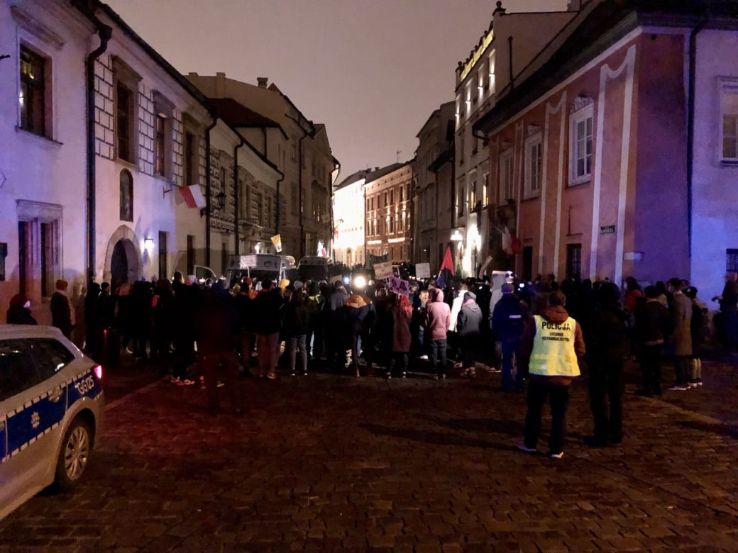 Protest przeciwko kardynałowi Stanisławowi Dziwiszowi w Krakowie
