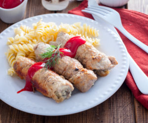 Wieprzowe roladki nadziewane pieczarkami