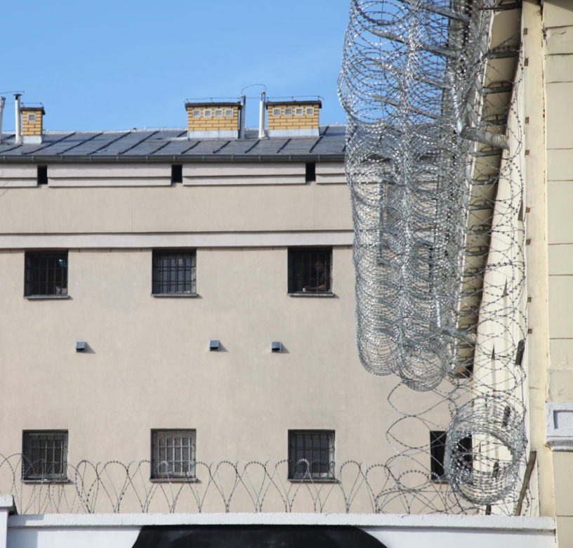 Damski bokser przeżył w celi tylko jeden dzień! Zginął z rąk współwięźnia. „Uciszałem go, bo się darł”