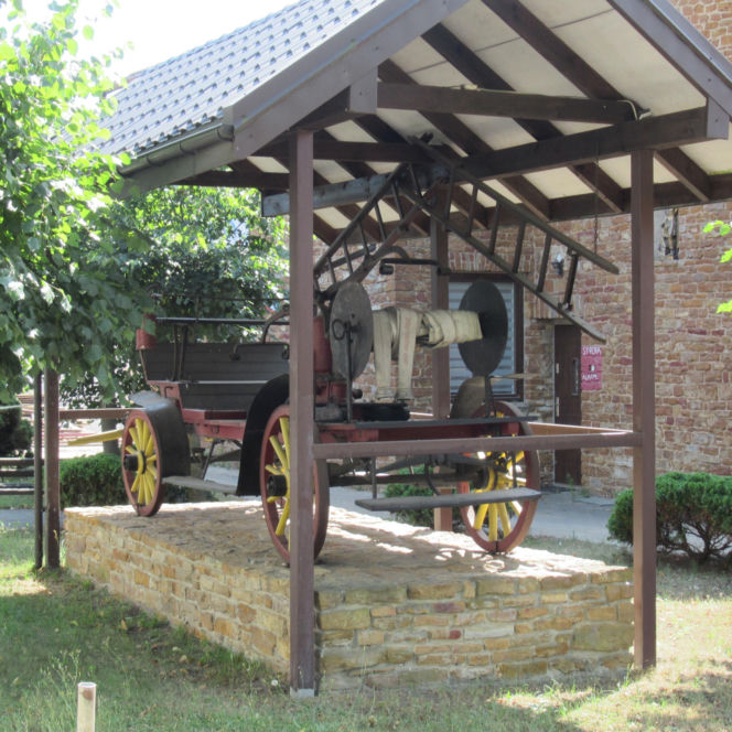 To najmniejsze miasto w województwie łódzkim. Powstało w średniowieczu, a jeszcze niedawno było wsią