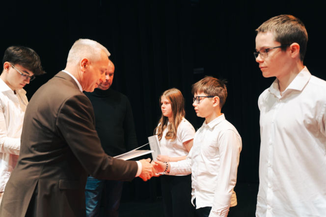 Najzdolniejsi uczniowie odebrali stypendia Prezydenta Miasta Siedlce