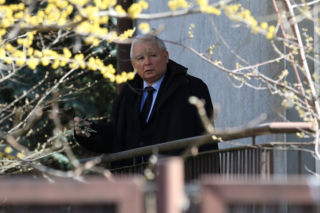 Za kim tęskni Jarosław Kaczyński? Gdy prezes PiS trafia do szpitala, zostaje cisza