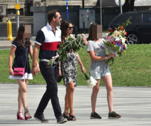 MARTA KACZYŃSKA Z MĘŻEM I CÓRKAMI
