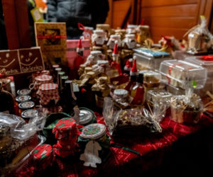 Ruszył świąteczny Jarmark w Bytomiu. Kultowy tramwaj i kaszanka wikinga