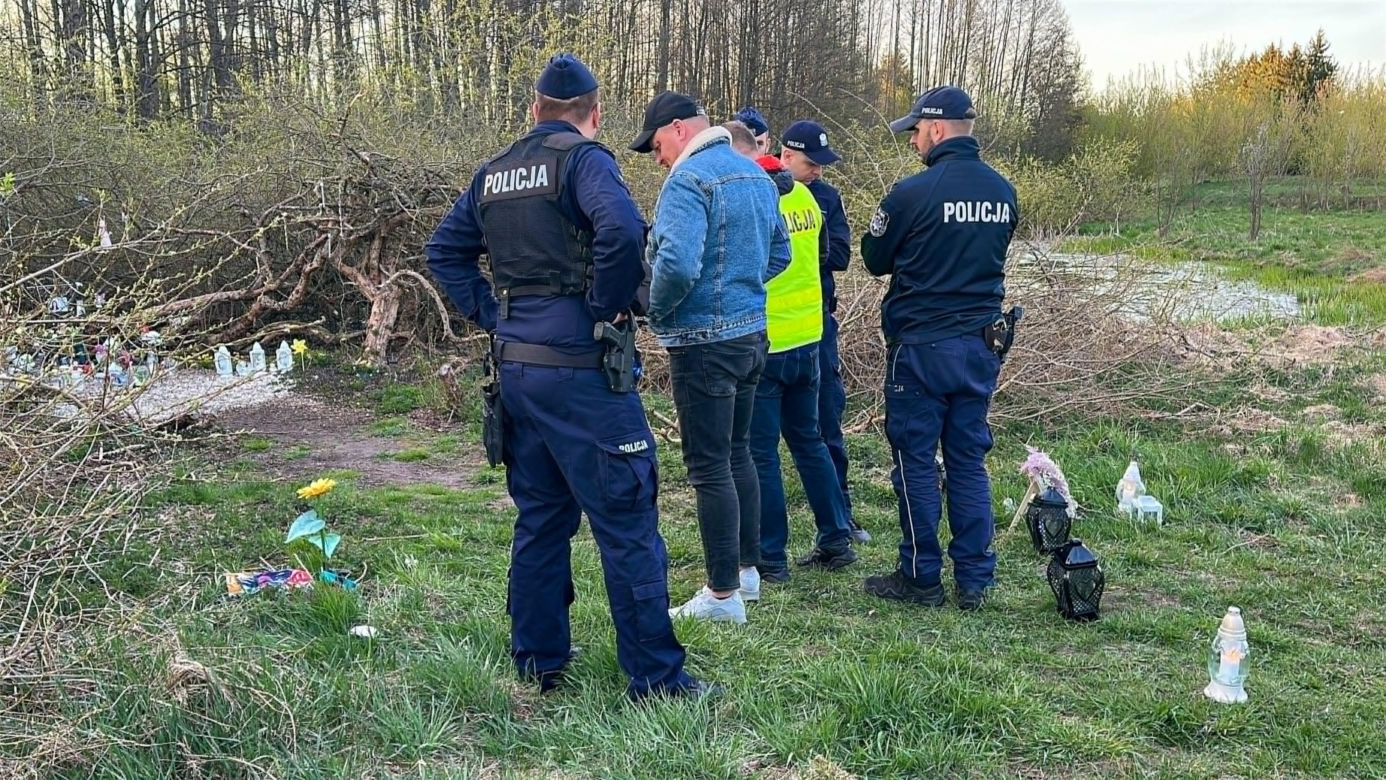 Makabryczne znalezisko w miejscu śmierci Mai z Mławy To znajdowało się w zakopanym pudełku