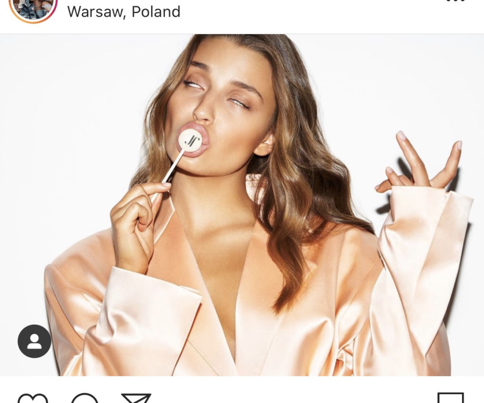 Wieniawa wygina się i prowokuje lizakiem