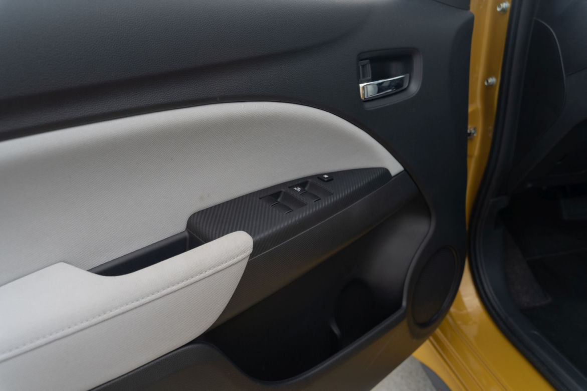 Mitsubishi Space Star 1.2 MIVEC CVT Insport (2020)