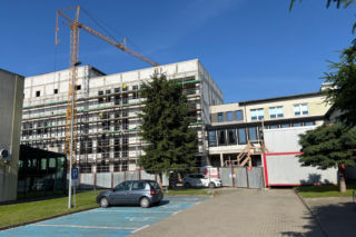 Duża inwestycja ANS. W tym budynku będzie SOR, nowoczesne laboratoria i sale wykładowe