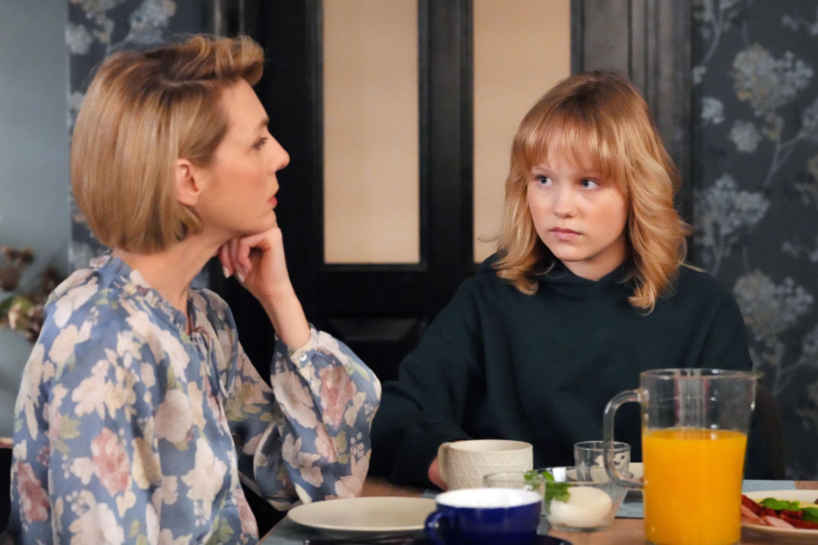 Barwy szczęścia, odc. 3227. Emilka (Jessica Frankiewicz), Malwina (Joanna Gleń)