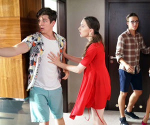 Barwy szczęścia odc. 1961. Laura (Kim Grygierzec), Justin (Jasper Sołtysiewicz), Oliwka (Wiktoria Gąsiewska), Kajtek (Jakub Dmochowski)