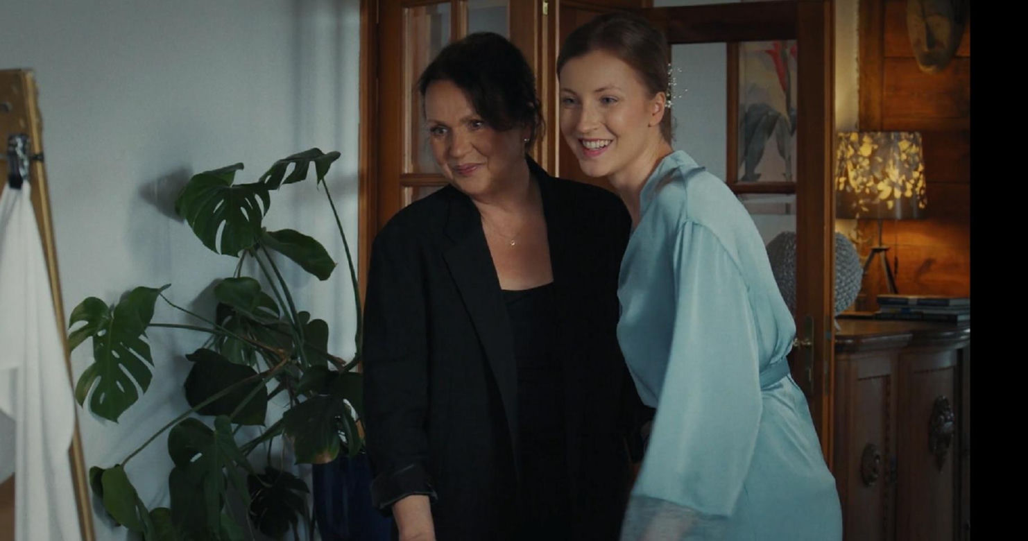 M jak miłość odc. 1946. Marysia (Małgorzata Pieńkowska), Natalka (Dominika Suchecka)