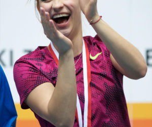 18-letnia Ewa Swoboda bez tatuaży