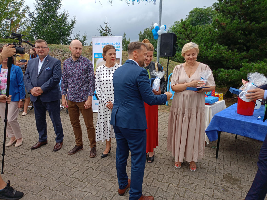 Jubileusz 25-lecia siedleckiej SOS Wioski Dziecięcej był okazją do wspólnej zabawy i wręczenia prezentów i pamiątek dla osób zaangażowanych w program