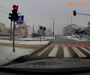 Uciekł po kolizji i ukrył auto na… miejscu dla osoby niepełnosprawnej. Policję zawiadomili Internauci