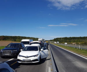 Poważny wypadek na A4 Katowice - Kraków. Przewróciła się ciężarówka