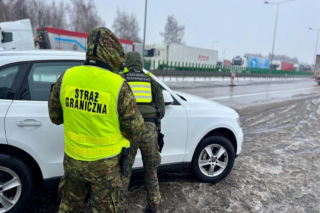 Siedem miesięcy tymczasowych kontroli na granicy
