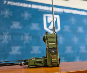 Radiostacje 3501 dla pomorskich Terytorialsów. Nowy sprzęt łączności od Radmor