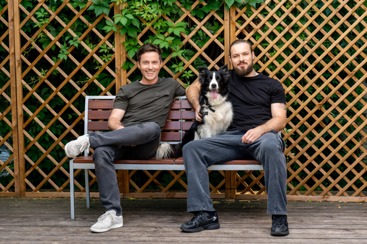 Na sygnale, odcinek 946. Alek Klis (Adam Turczyk), Romek (Izydor Łobacz)