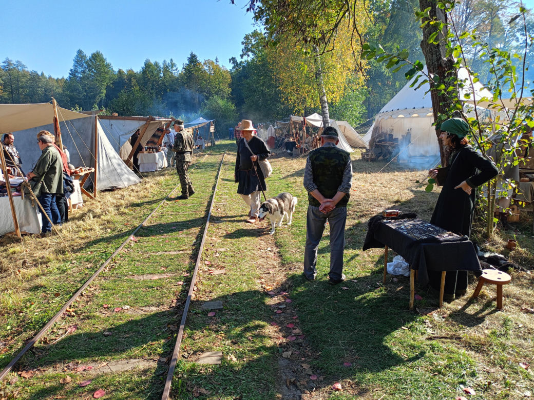 Odbywający się w Mrozach Festyn Archeologiczny to wydarzenie, które z roku na rok przyciąga coraz więcej umieszkańców regionu i turystów
