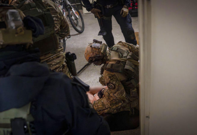 W sprawie zatrzymano trzy osoby: byłego partnera ofiary, jego matkę oraz znajomego