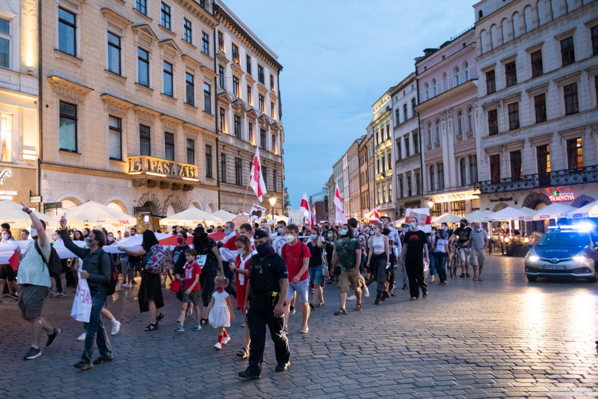 Marsz solidarności z Białorusinami w Krakowie