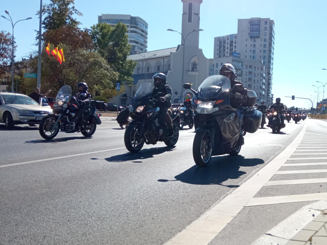 Setki motocyklistów przejechało przez centrum Białegostoku. Zobacz zdjęcia z Wielkiej Parady Motocyklowej [GALERIA]