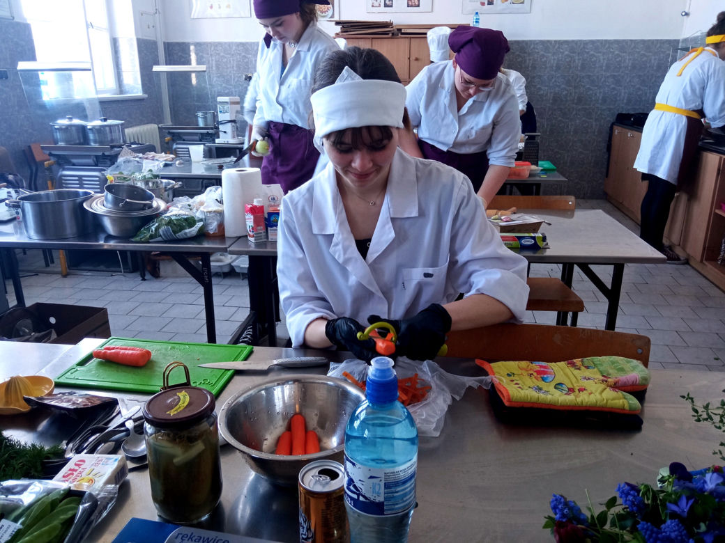 Konkurs kulinarny im. Wiktora Kulerskiego w grudziądzkim gastronomiku
