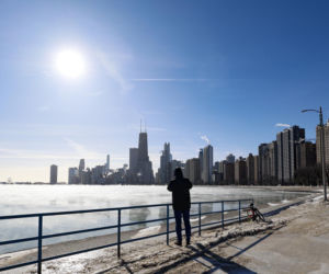 Chaos pogodowy w USA. Śnieżyce, setki odwołanych lotów i stan wyjątkowy