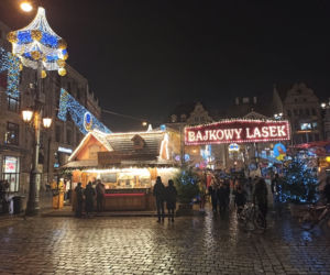 Jarmark Bożonarodzeniowy we Wrocławiu po zmroku. Robi wrażenie! [ZDJĘCIA]