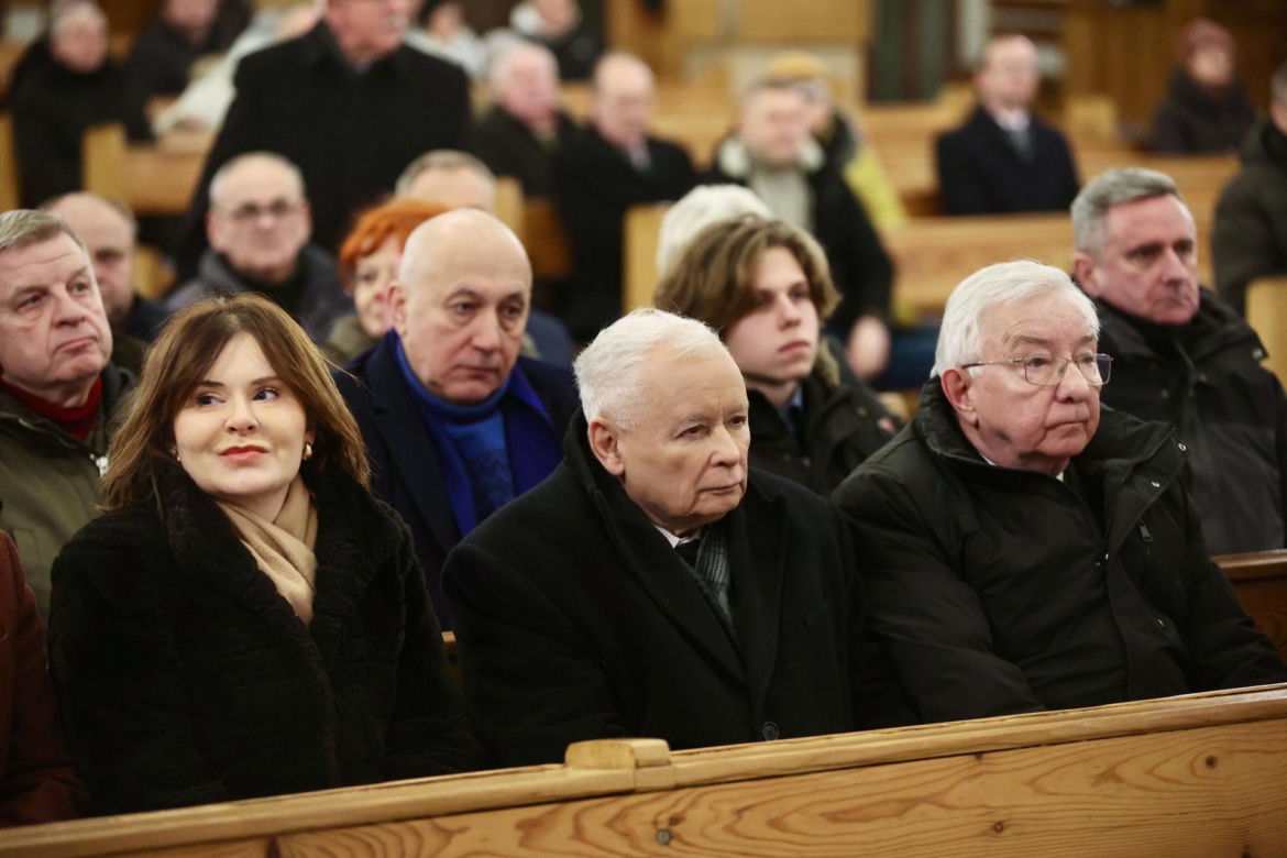 Jarosław Kaczyński w Starachowicach – Hołd dla Matki i Refleksje o Polsce