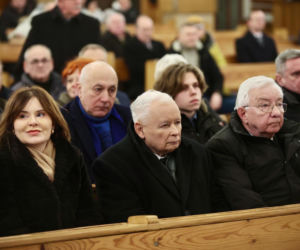 Jarosław Kaczyński w Starachowicach – Hołd dla Matki i Refleksje o Polsce