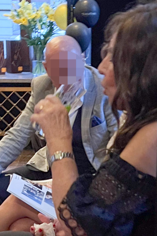 Agnieszka Perepeczko je, pije i tańcuje w środku nocy