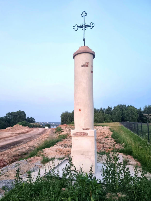 Kolumna z 1843 roku stanęła na drodze obwodnicy. Kryła historię zburzonego kościoła