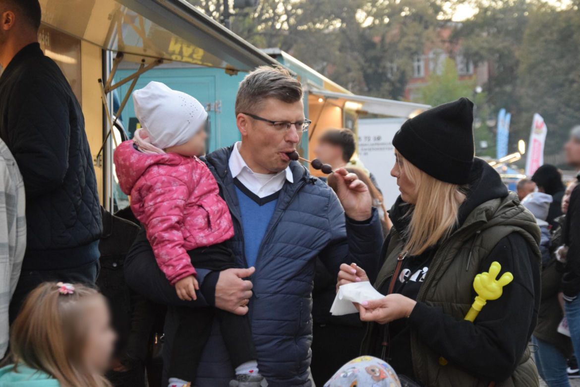 Minister Marcin Warchoł został tatą po raz czwarty! "Witamy Kingę na świecie" 