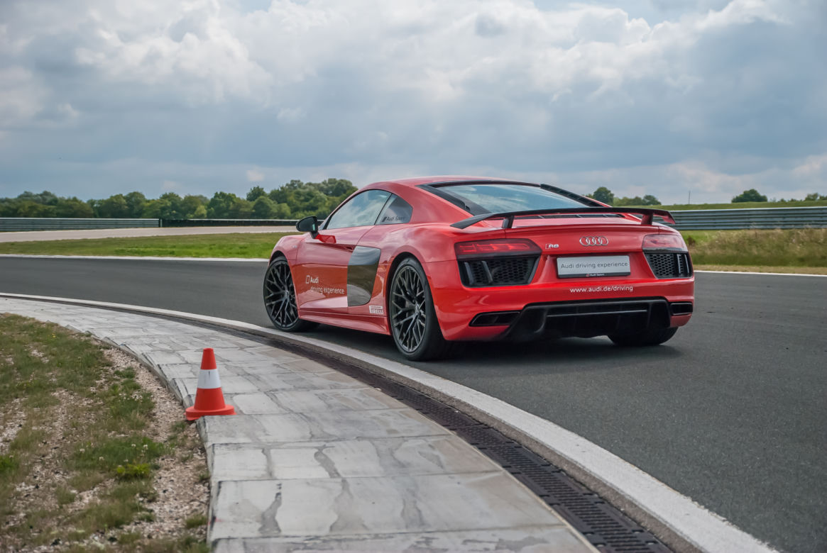 Audi R8 plus V10 5.2 FSI quattro S tronic