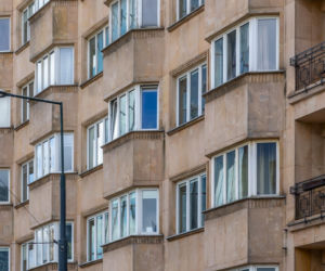 Zabytkowa kamienica z al. Jerozolimskich 101 w Warszawie