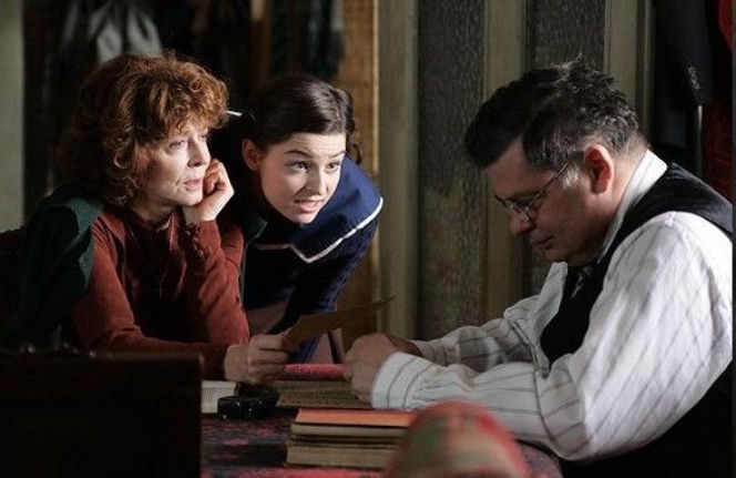 CZAS HONORU. Lena (Agnieszka Więdłocha), Sabina Sajkowska (Anna Romantowska), Leon Sajkowski (Krzysztof Globisz)