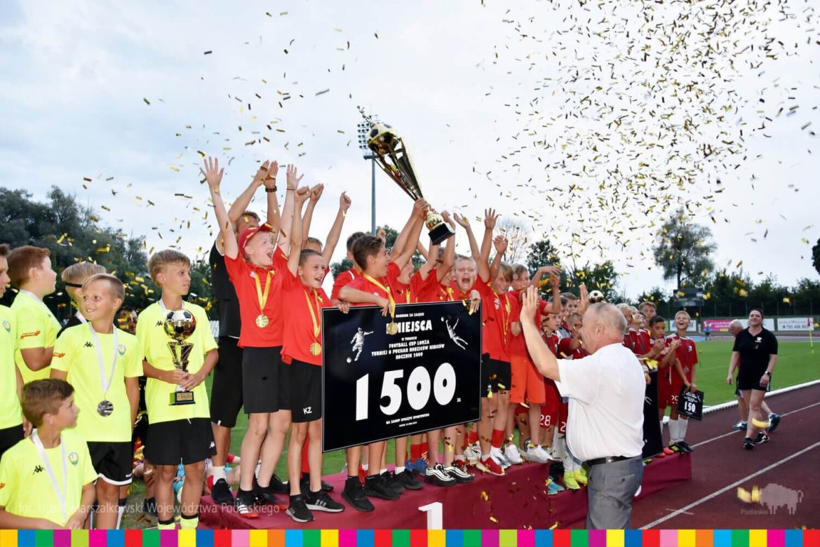 Jagiellonia Białystok z pucharem od marszałka i kibiców [ZDJĘCIA]