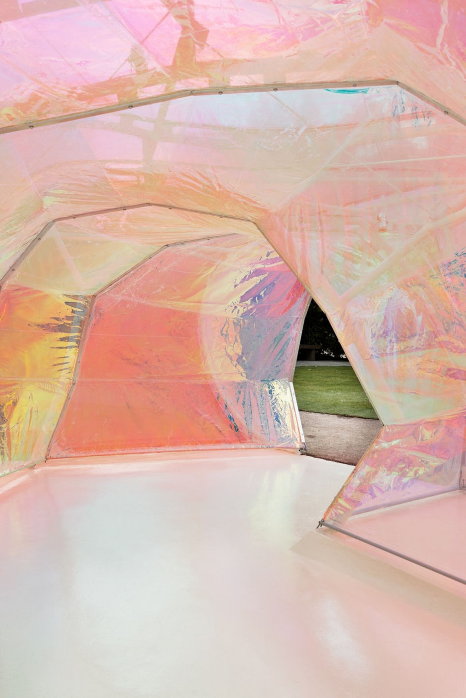 Pawilon letni Serpentine Gallery projektu selgascano