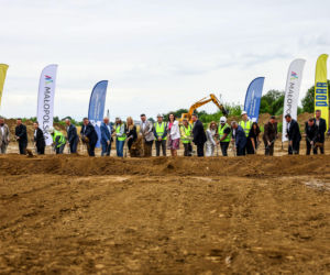 Symboliczne wbicie łopaty pod budowę etapu III łącznika węzła A4 Bochnia z DK 94